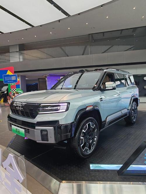 东莞莞城区兴赛明企业管理咨询比亚迪方程豹硬派越野的爆款，英菲尼迪35周年与你共成长